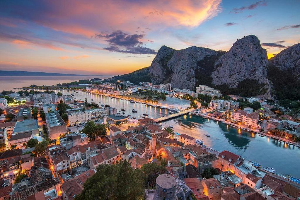 Olmissum Rooftop Sea View Omis Exterior photo